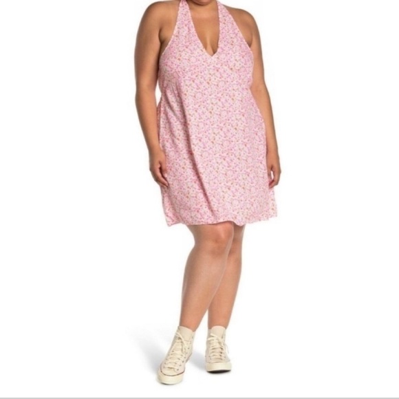 Abound Floral V-neck Halter Neck Skater Mini Dress Size 1X NEW Pink/White - Picture 1 of 10
